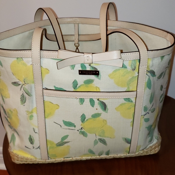 kate spade Handbags - Kate Spade Large Tote